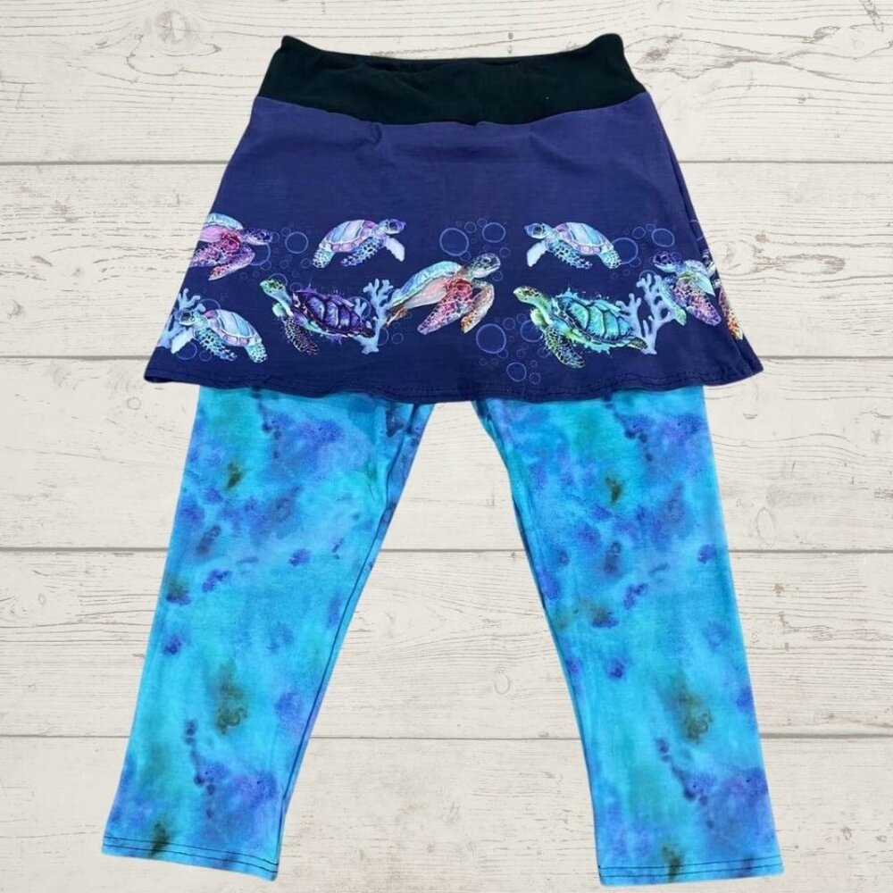 Sea Turtles Skirted Capris